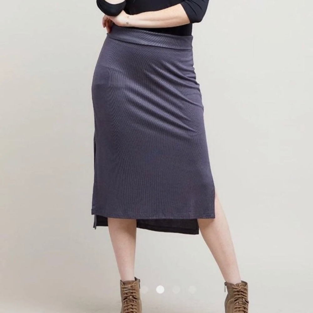 Grey midi skirt with slits